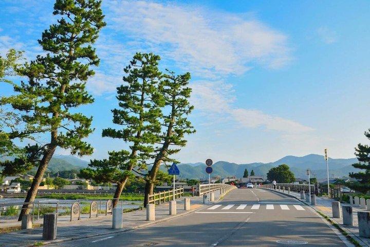 大阪発 京都日帰りツアー：桂寺、嵐山＆金閣寺