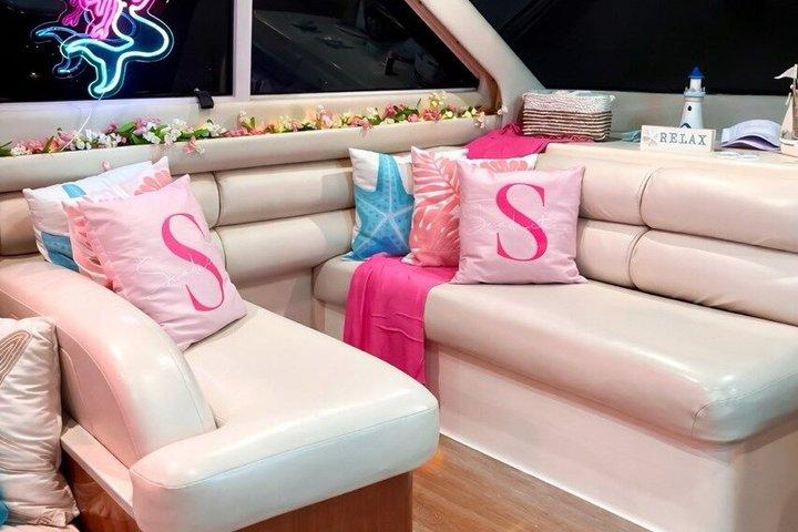 豪華ヨットレンタル、ジェットスキー2台無料、マイアミのボートレンタル（最大13名まで）