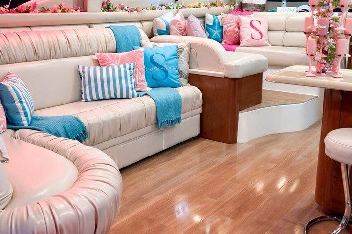 豪華ヨットレンタル、ジェットスキー2台無料、マイアミのボートレンタル（最大13名まで）