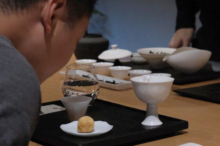 上海：天安1000ツリー近くのM50での中国語茶の試飲