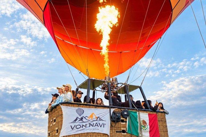 Hot Air Balloon flight over Teotihuacan