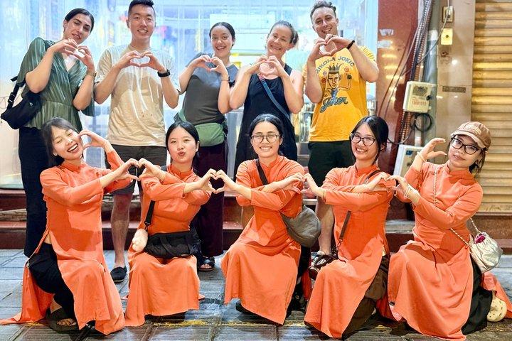 女性主導のハノイジープグルメツアー