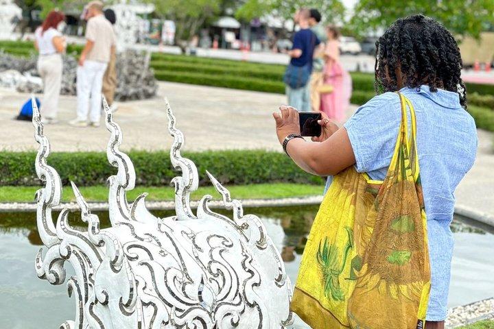 チェンライディスカバリー1日ガイドツアーとランチビュッフェ無料