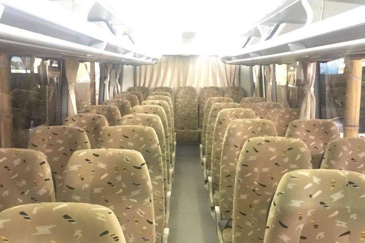 バリ空港プライベート送迎 VIP高級車、ミニバスまたは大型バス
