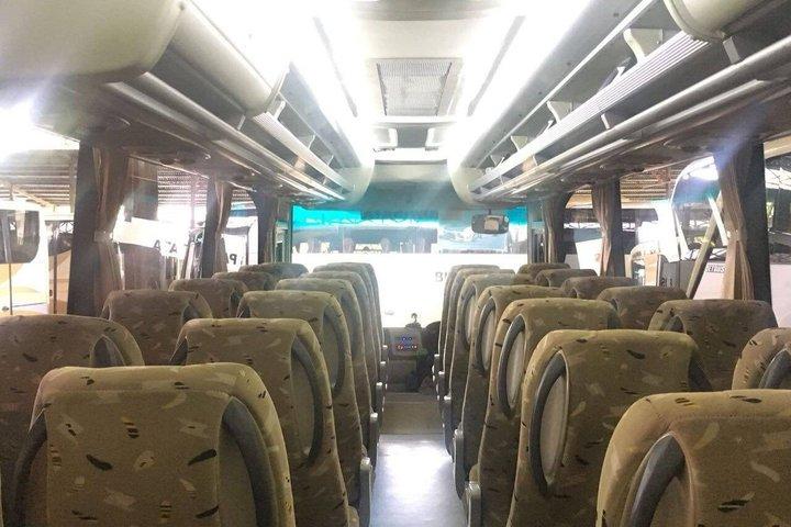 バリ空港プライベート送迎 VIP高級車、ミニバスまたは大型バス