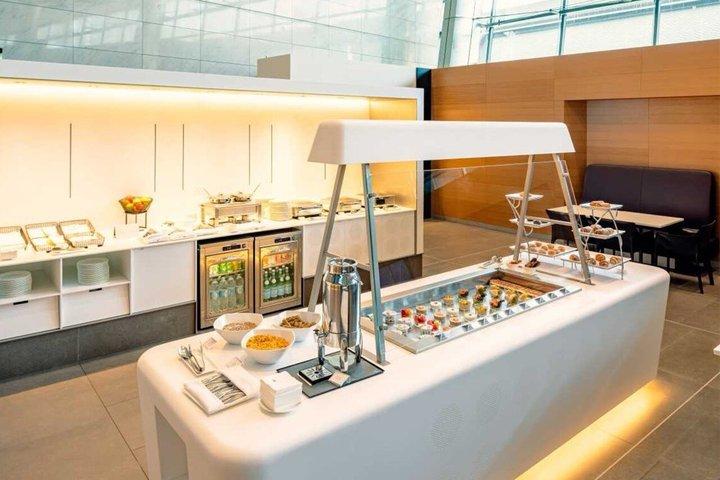 カタール: ドーハ・ハマド国際空港 (DOH) アル・マハ ラウンジ