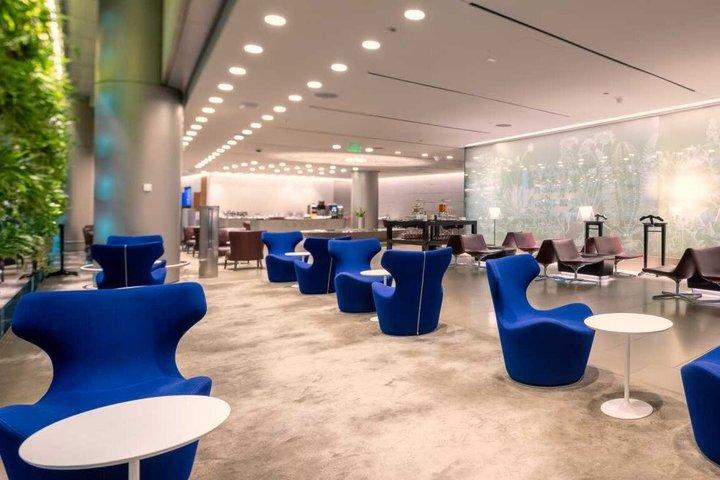 カタール: ドーハ・ハマド国際空港 (DOH) アル・マハ ラウンジ
