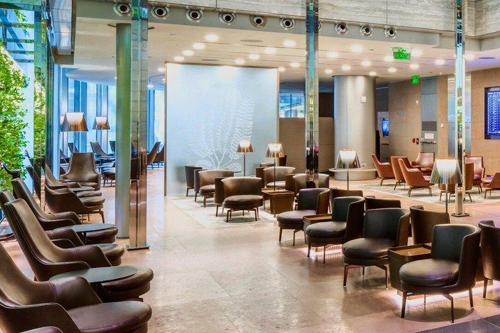カタール: ドーハ・ハマド国際空港 (DOH) アル・マハ ラウンジ