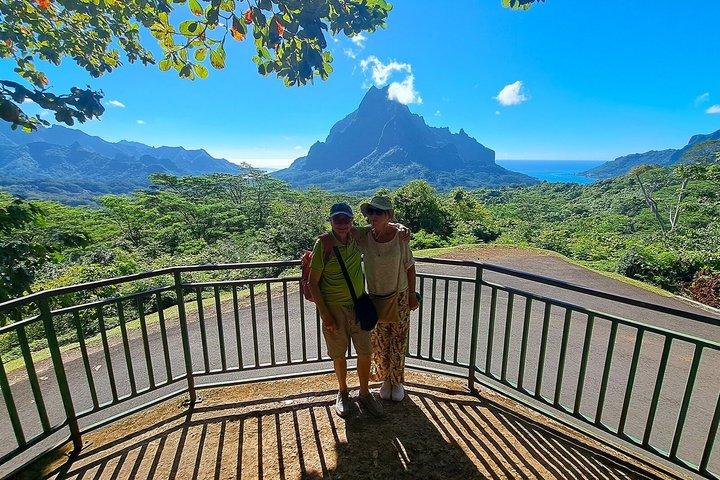 Moorea: Private hike to the Magic Mountain & VIP tasting