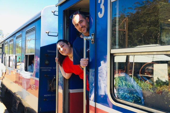 英語を話すドライバー付きスリランカのカスタム7～10日間ツアー