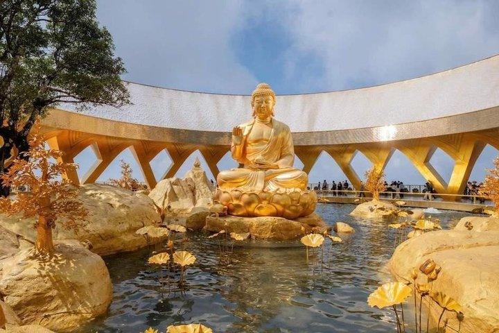ホーチミン・ブラック・ヴァージン・マウンテン、カオダイ寺院、クチツアー