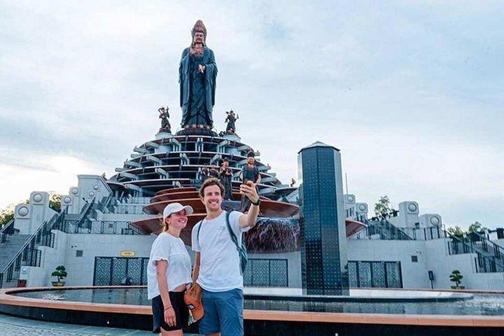 ホーチミン・ブラック・ヴァージン・マウンテン、カオダイ寺院、クチツアー