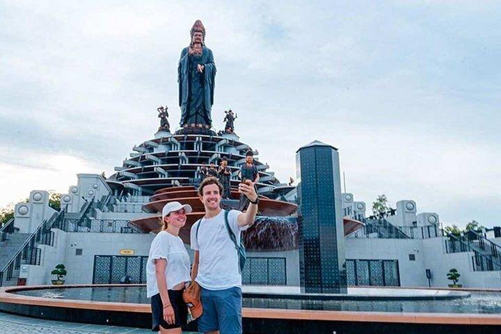 ホーチミン・ブラック・ヴァージン・マウンテン、カオダイ寺院、クチツアー