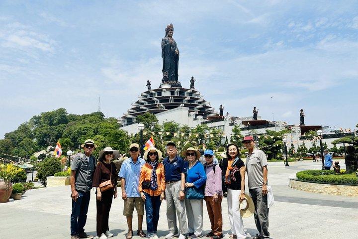 ホーチミン・ブラック・ヴァージン・マウンテン、カオダイ寺院、クチツアー