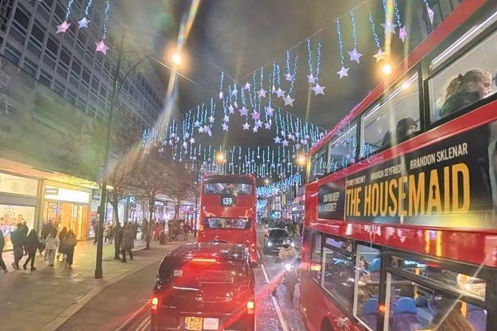 ロンドンのクリスマスライトオープン・トップバスツアーとサンタクロース