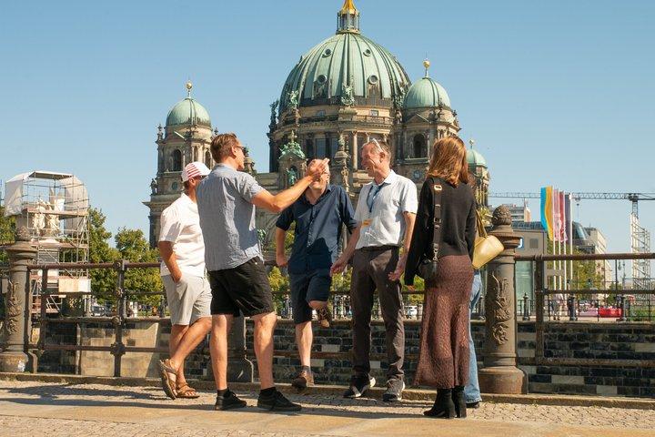 ベルリンを探索する : すべてのアイコニックな名所&隠れた名所を見る