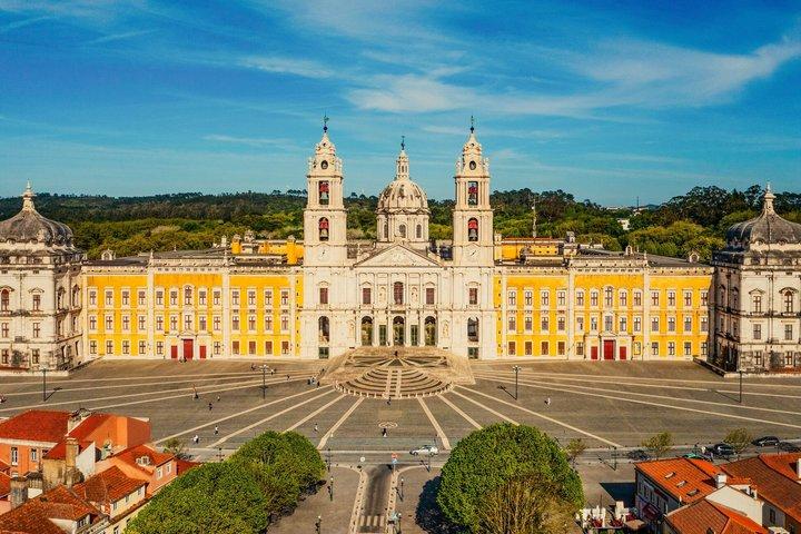 Queluz, Mafra & Atlantic Coast Private Shore Tour