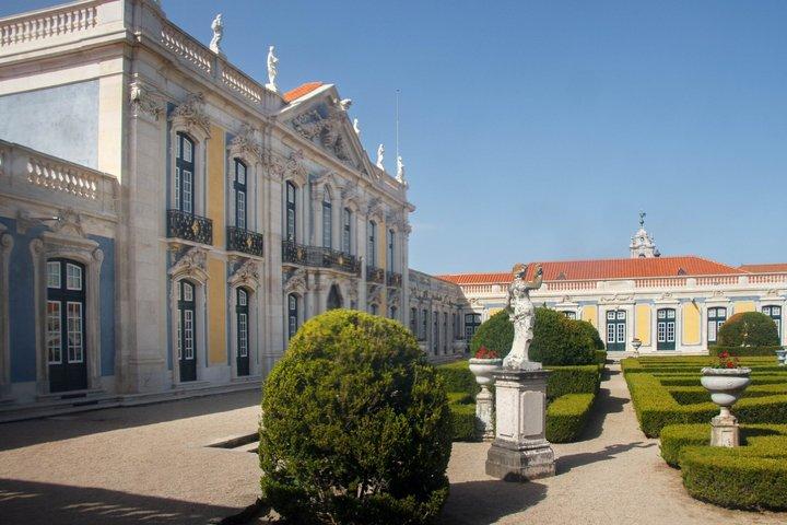 Queluz、Mafra & Atlantic Coast プライベートビーチツアー