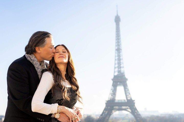 エッフェル塔でのプライベートプロフェッショナル写真撮影