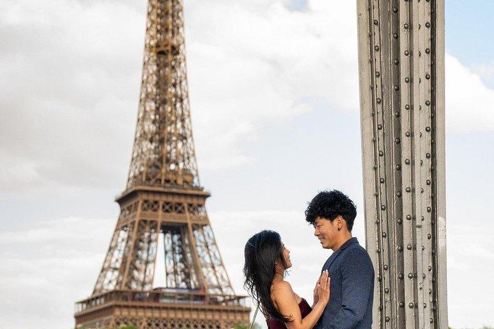 エッフェル塔でのプライベートプロフェッショナル写真撮影