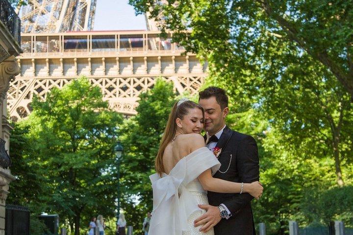 エッフェル塔でのプライベートプロフェッショナル写真撮影