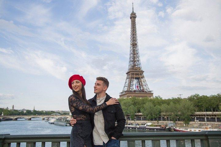 エッフェル塔でのプライベートプロフェッショナル写真撮影