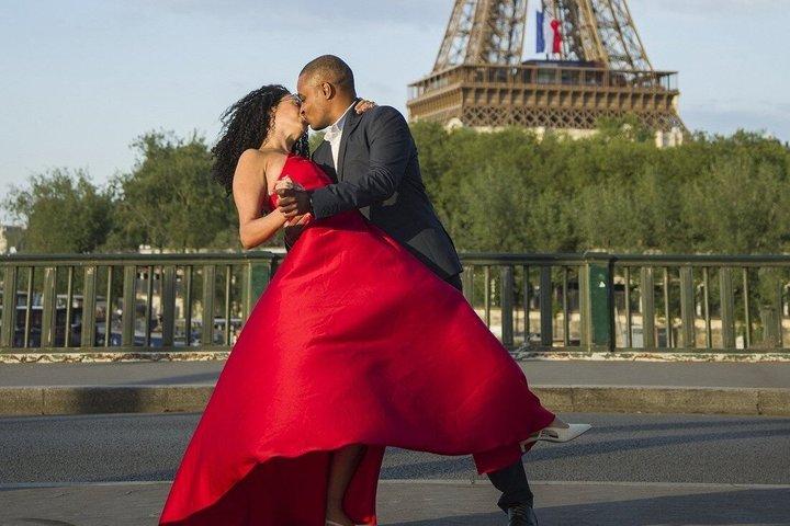 エッフェル塔でのプライベートプロフェッショナル写真撮影