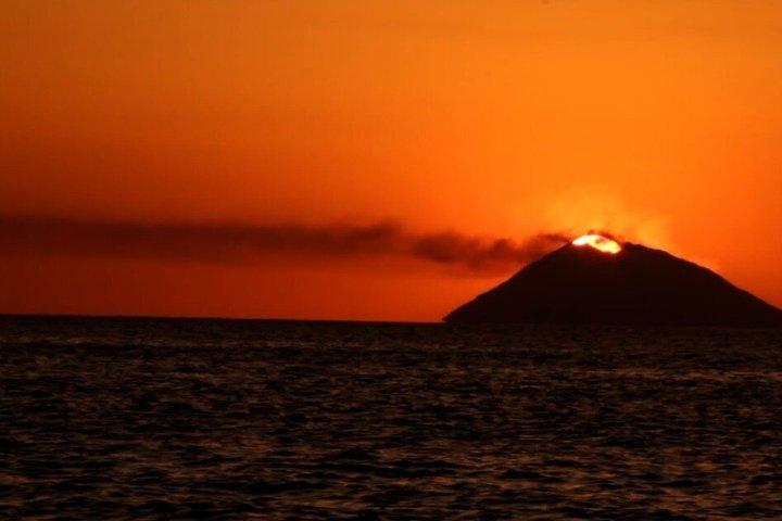 Tropea Wine Walking Tour at Sunset