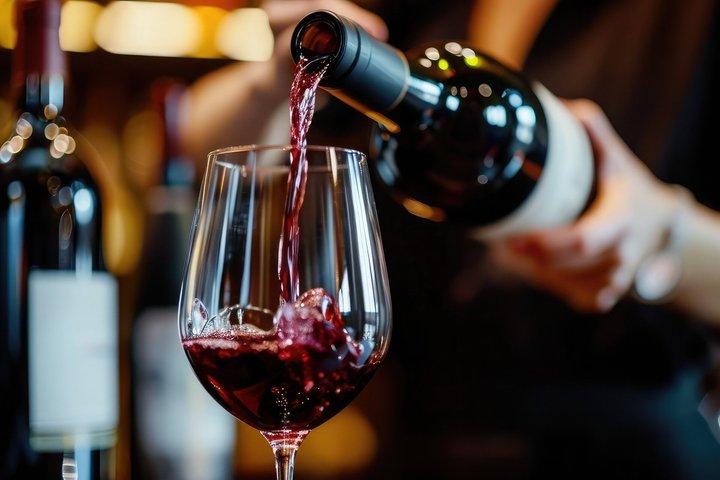 Canadian Wine Tasting Private Guided Walking Tour