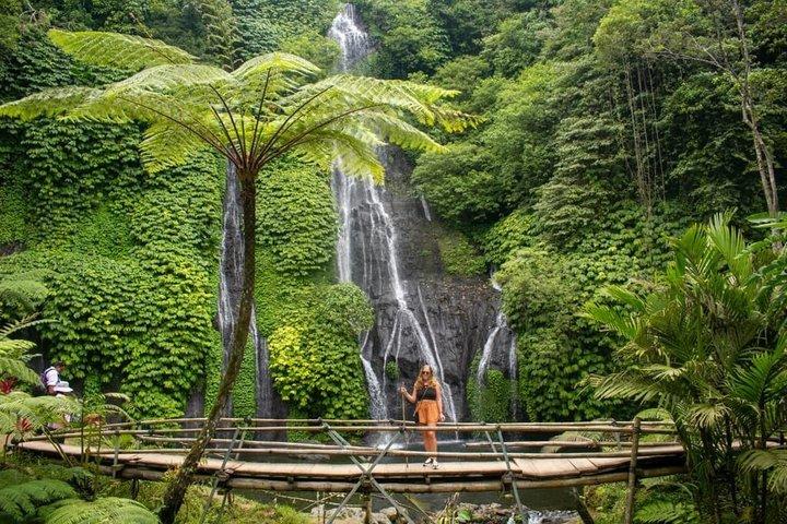 Cascata più bella: Leke Leke e Banyumala