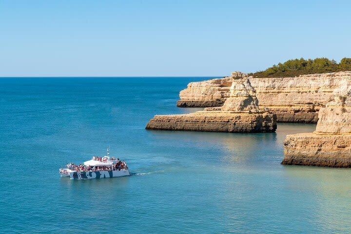 Albufeira: Benagil Caves and Coastline Cruise