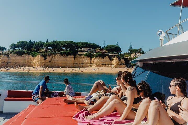 Albufeira: Benagil Caves and Coastline Cruise