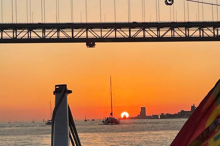 Lisbon Sunset Sail with Wine & Tapas