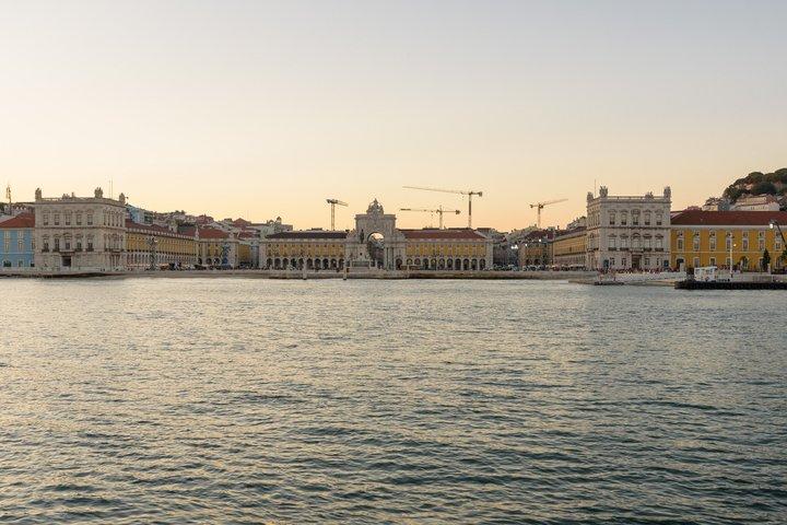 Lisbon Sunset Sail with Wine & Tapas
