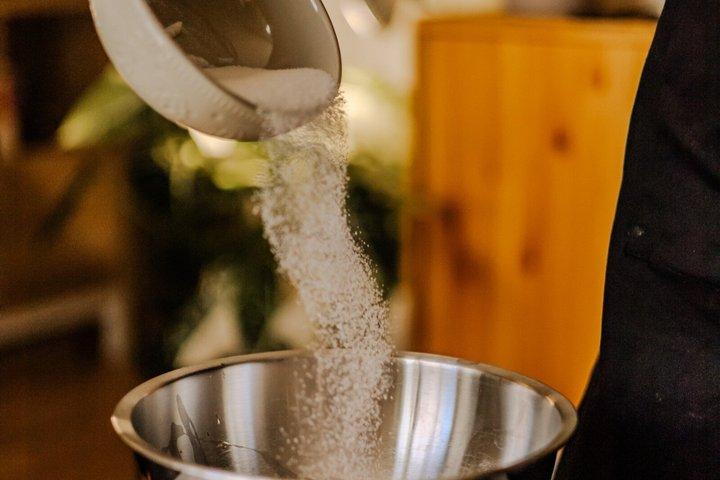 ウィーンのザッハトルテ 焼菓子とカフェ文化ワークショップ