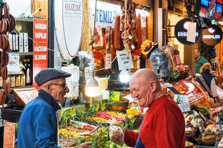 イスタンブールフードエスケープ：アジア側の味へのフェリー