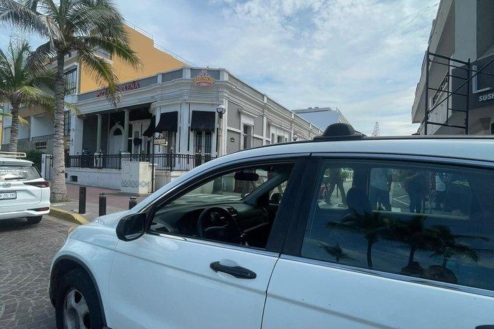 ご家族だけでマサトランを訪れる — プライベートエアコン付きSUV、柔軟なプラン