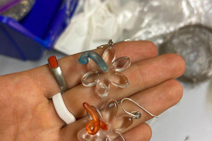 ミラノで開催されるプレキシガラスジュエリー制作ワークショップ