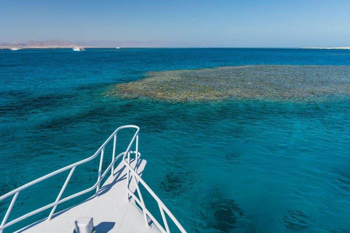 デラックス：シュノーケリング、シーフードなどを含む1回の海旅行で3つの島を巡る