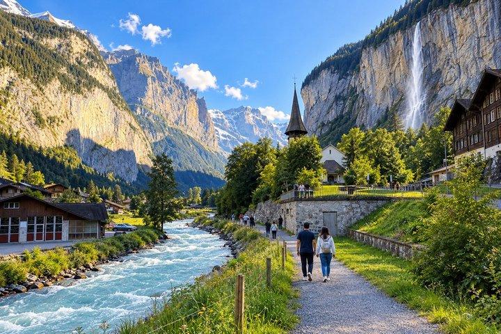 チューリッヒ/ルツェルン発：グリンデルワルト、インターラーケン＆ラウターブルンネン旅行