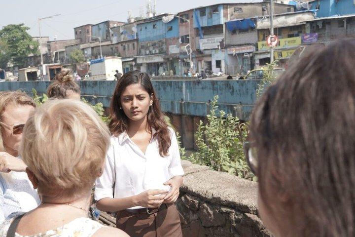 Tour del quartiere dormitorio educativo di Dharavi con opzione Dhobighat