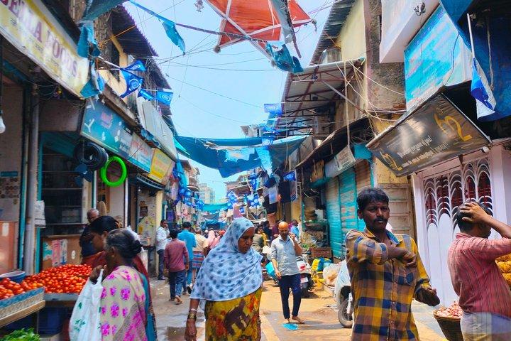 Tour del quartiere dormitorio educativo di Dharavi con opzione Dhobighat