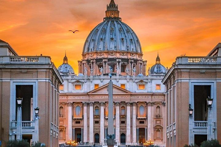St. Peter's Basilica & Dome Discovery Experience with Audio Guide