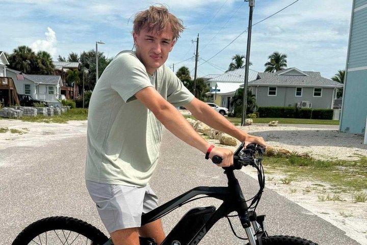 フォートマイヤーズビーチでの電動自転車1日レンタルクラス3