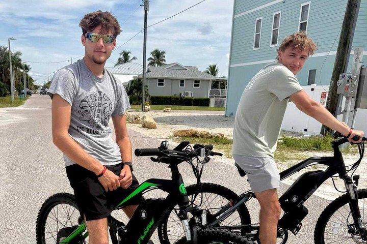 フォートマイヤーズビーチでの3日間電動自転車レンタル