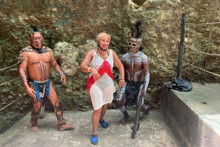 Chichen Itza + 2 Cenotes e Tour por Valladolid a partir de Cancún
