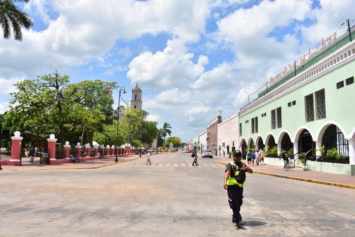 Chichen Itza + 2 Cenotes e Tour por Valladolid a partir de Cancún