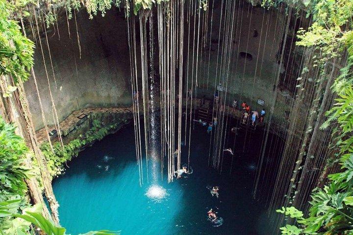 Chichen Itza + 2 Cenotes e Tour por Valladolid a partir de Cancún