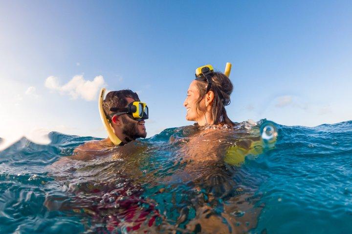 Icacos oder Vieques All-Inclusive Schnorcheln & Wasserrutschen Bootstour