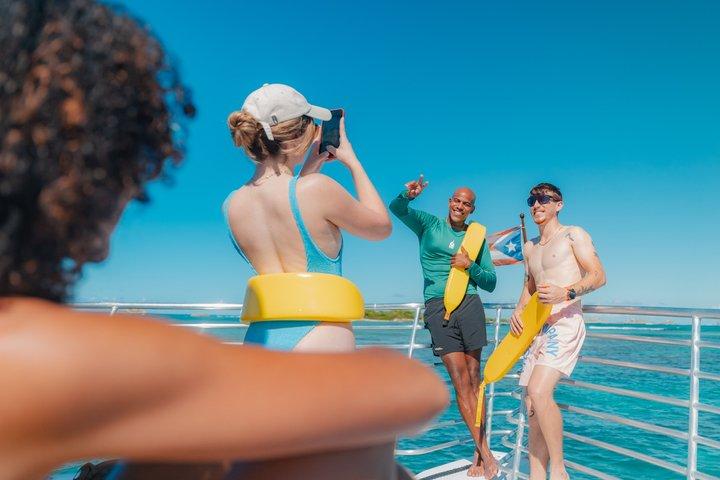 Icacos oder Vieques All-Inclusive Schnorcheln & Wasserrutschen Bootstour